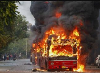 டிரம்ப் வருகை- டெல்லி கலவரம்