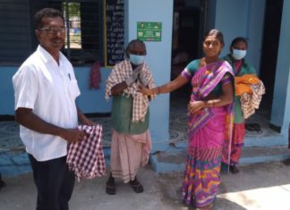 பாராட்டப்பட்ட தூய்மை பணியாளர்கள்-அயன்கரிசல்குளம் ஊராட்சி