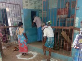 சமூக இடைவெளி கடைபிடிக்கும் மம்சாபுரம் ஊராட்சி