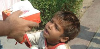 ஏழைகளுக்கு எப்போதும் உணவளிக்கும் முனியாண்டி