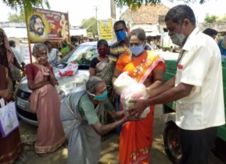 ஆ.தெக்கூரில் ஊராட்சியில் நிவாரண பொருட்கள் விநியோகம்