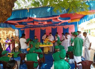 ஊராட்சி தூய்மைப் பணியாளர்களுக்கு கொரோனா நிவாரண பொருட்கள்.