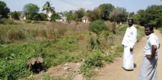 மழை காலத்தை வரவேற்க ஏரியை தூர்வாரும் ஏ.வேலங்குடி ஊராட்சி