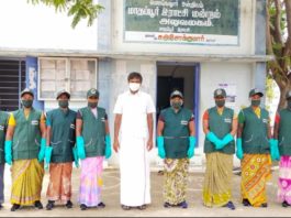 புதிய சீருடை- அசத்தும் மாதப்பூர் ஊராட்சி