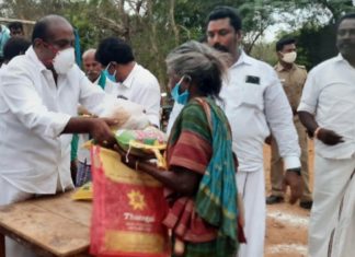 திருப்பத்தூரில் அனைத்து கிராமத்திற்கும் நிவாரண பொருட்கள் வழங்கிய மருதுஅழகுராஜ்