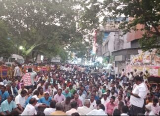 உச்சகட்ட வெயில் – ஊராட்சி செயலாளர்களின் தொடரும் இரண்டாம் நாள் போராட்ட படங்கள்