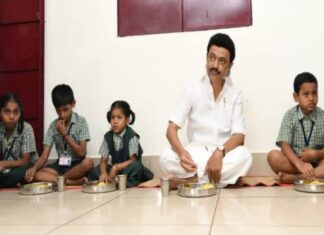 ஊராட்சி பள்ளிகளில் காலை உணவு திட்டடத்தில் மகளிர் குழு தலையீடு