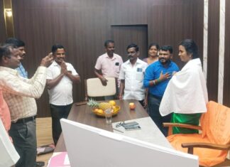 திட்ட இயக்குநரை சந்தித்த சிவகங்கை மாவட்ட ஊராட்சி செயலாளர்கள்