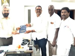 புத்தாண்டு வாழ்த்து தெரிவித்த சங்க நிர்வாகிகள்