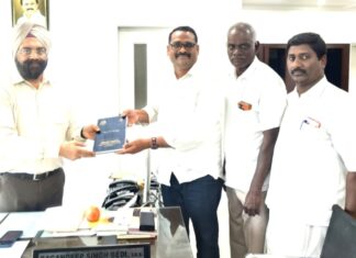 புத்தாண்டு வாழ்த்து தெரிவித்த சங்க நிர்வாகிகள்