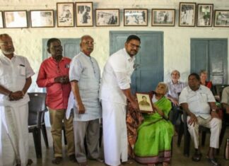 உயரிய விருது பெற்ற முன்னாள் ஊராட்சி மன்ற தலைவர்