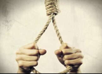 ஊராட்சி செயலாளரை தற்கொலைக்கு தூண்டியதாக உதவி இயக்குநர் மீது குற்றச்சாட்டு