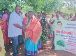 முடியனூரில் மரக்கன்றுகள் நடும் விழா