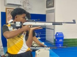 தேசிய அளவில் துப்பாக்கி சுடுதலில் முதலிடம் பெற்ற ஊராட்சி செயலாளரின் மகன்கள்