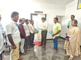 ஆணையரை சந்தித்த ஊராட்சி செயலாளர்கள் சங்கம்