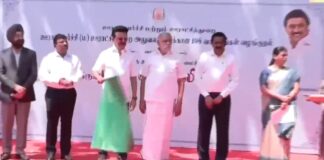 ஊரக வளர்ச்சித்துறைக்கு புதிய வாகனங்களை முதலமைச்சர் வழங்கினார்